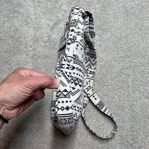 Kavu Mini Keeper Canvas Crossbody Bag Black White Geometric Aztec Small Purse - Picture 13 of 16